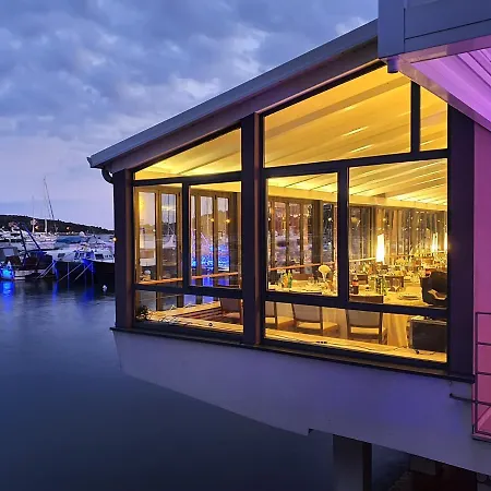 Ribarska Koliba Апарт-отель 4*