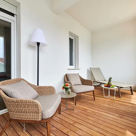 Ribarska Koliba Aparthotel 4*