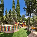 Ribarska Koliba Apartmanhotel 4*