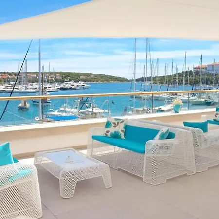 Ribarska Koliba 4*
