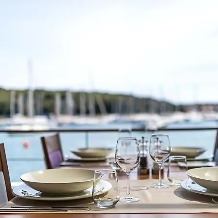 Ribarska Koliba 4* Πούλα